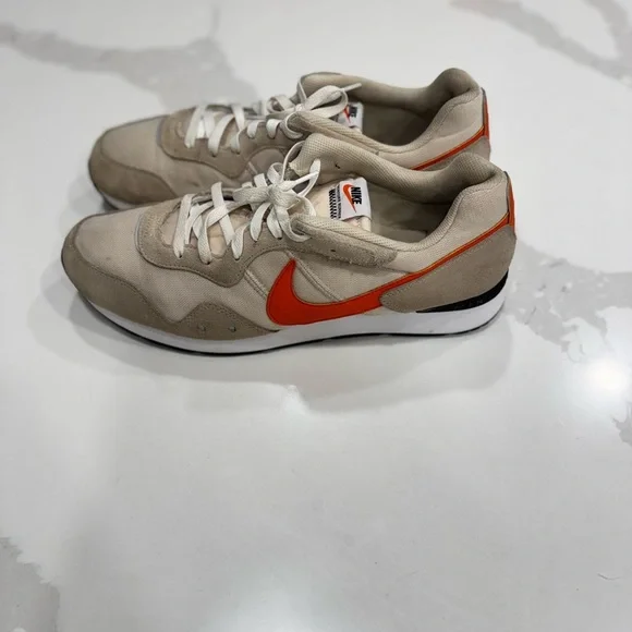 Nike Cream and Red Athletic Shoes - Picture 3 of 7